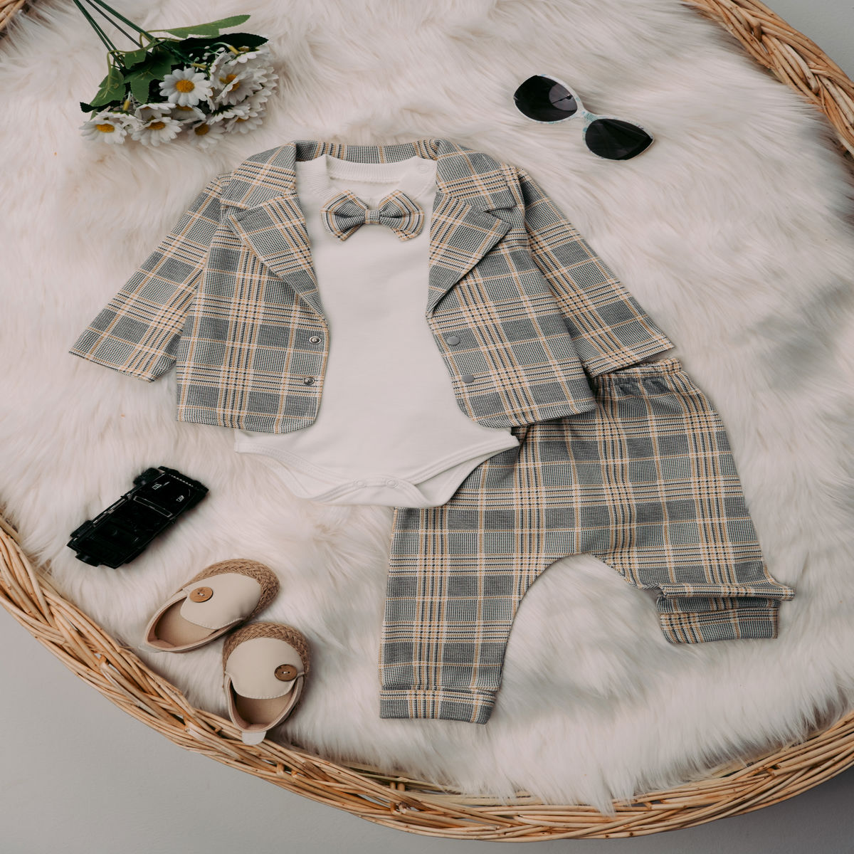 1403 KARE ÇİZGİLİ ÜÇLÜ TAKIM