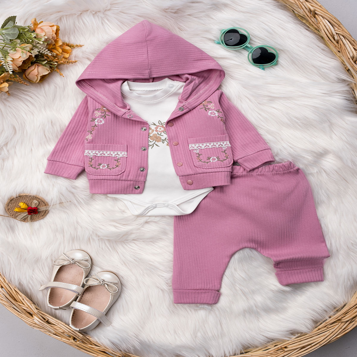 1477 CEPLERİ ÇİÇEKLİ ÜÇLÜ TAKIM